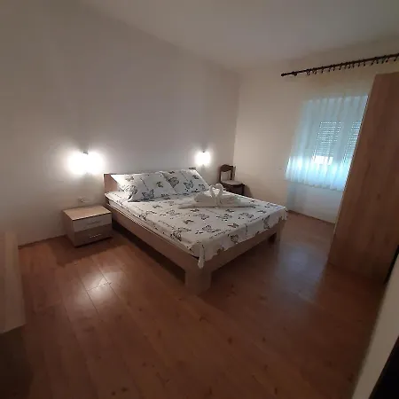 Kaic 1045 Apartman